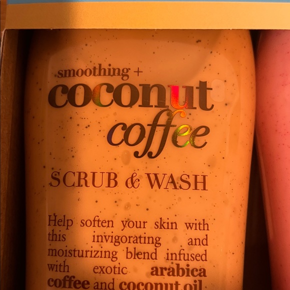 Coconut Coffee and Rose Water Scrub & Wash Set - Picture 6 of 9